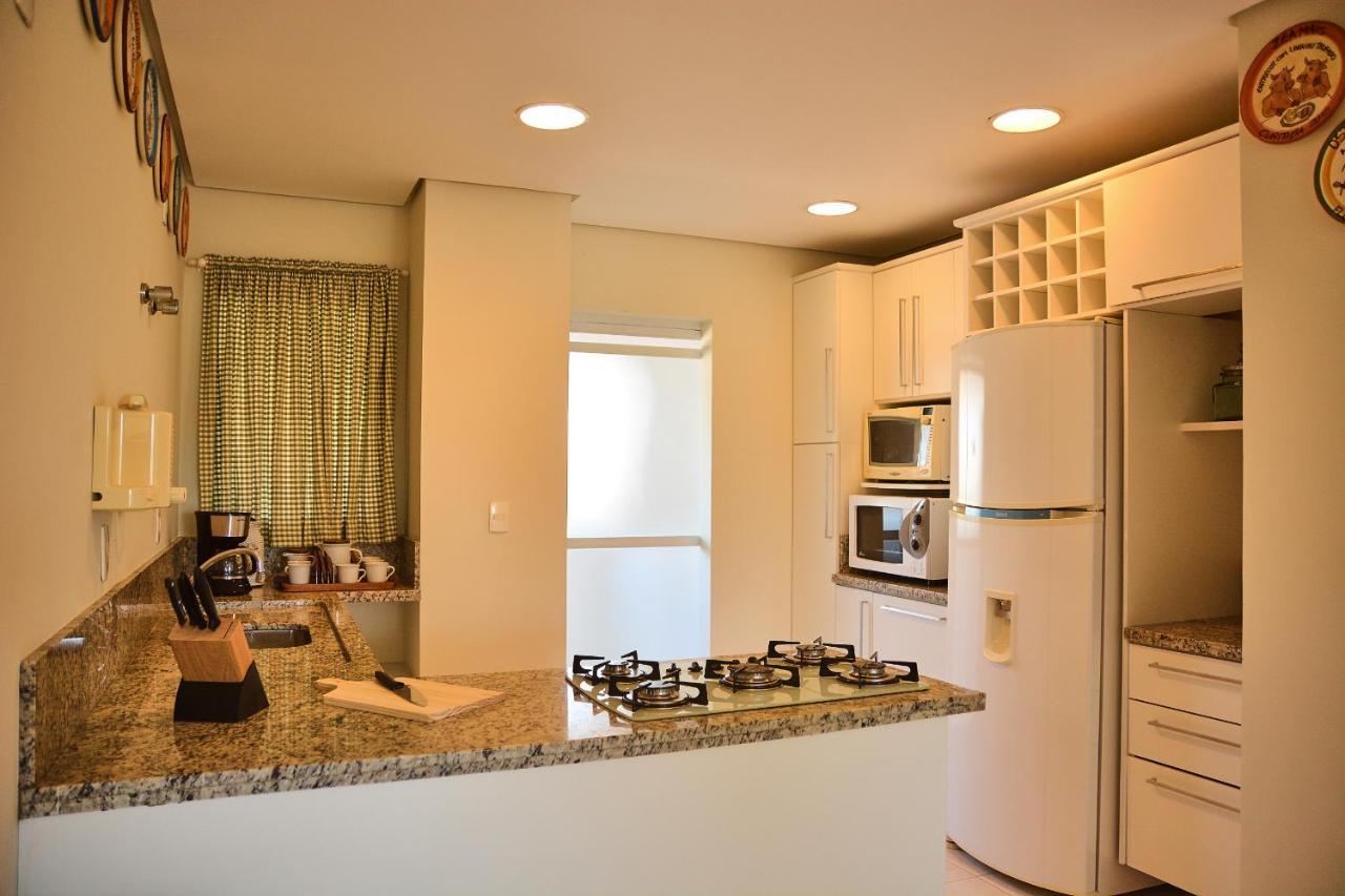 Apartamento Duplex A 180 Metros Da Praia Em Canasvieiras Can14
